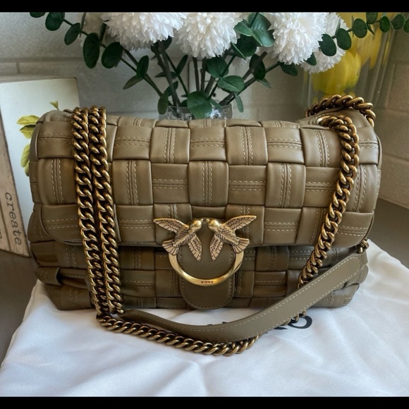 Meet the Posher Other - Meet your Posher, Ariya